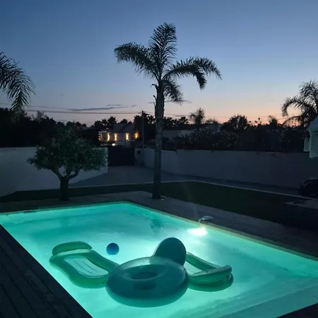 Villa Camarines *